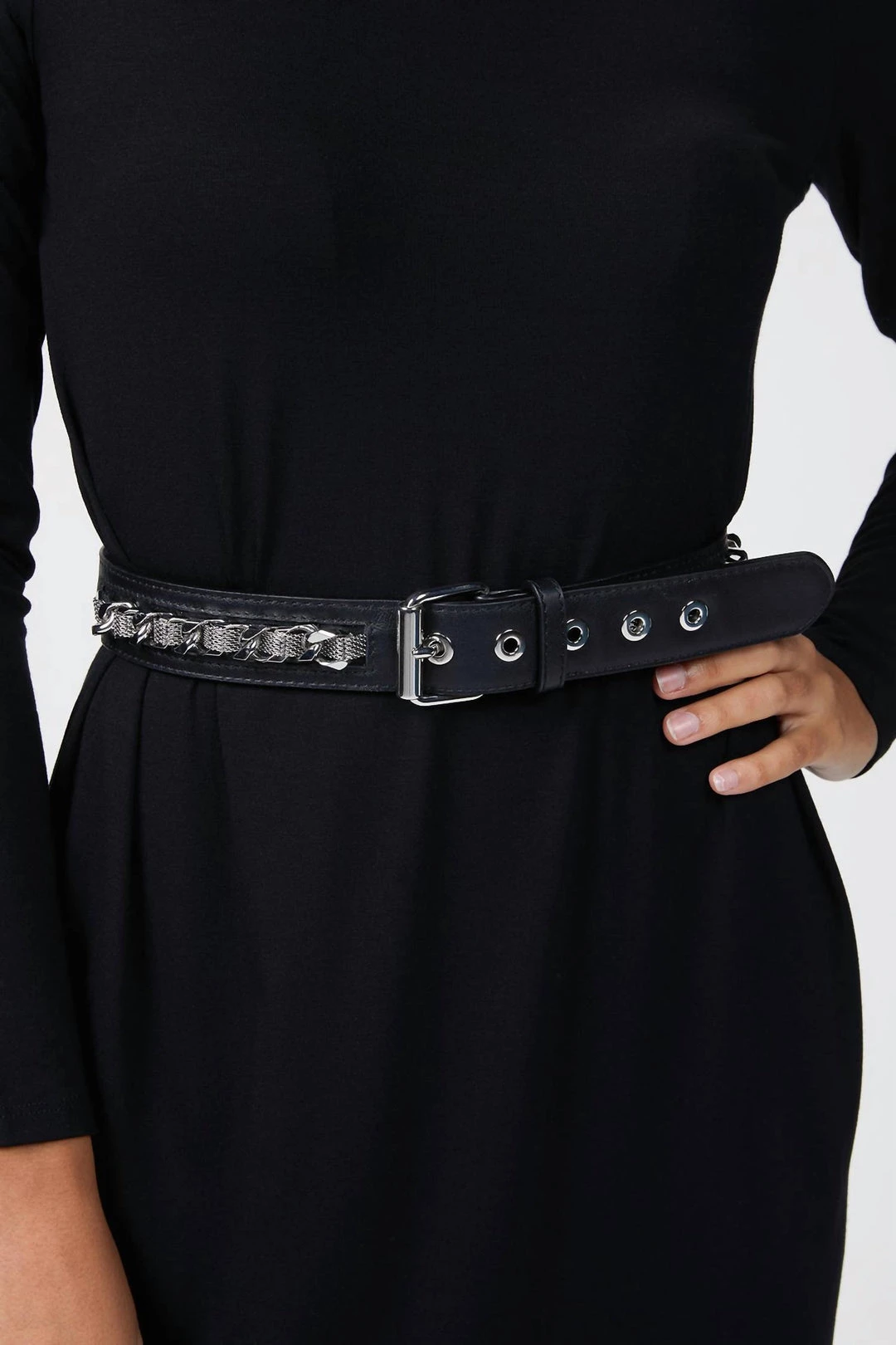 The Kooples Leather Belt With Chain in Black - women 4 The Kooples Leather Belt With Chain in Black - women - Image 4